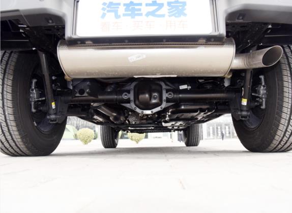 牧马人 2022款 2.0T 高地巴哈马沙滩粉特别版 其他细节类   后悬架