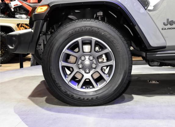 角斗士 2022款 3.6L 先行版 其他细节类   前轮