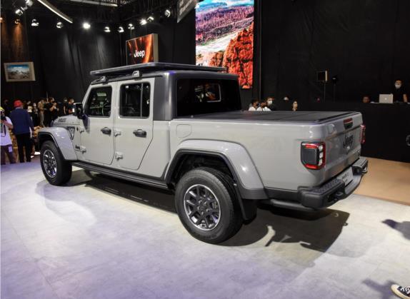 角斗士 2022款 3.6L 先行版 外观   斜后