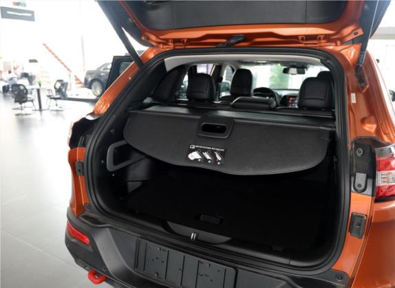 自由光(进口) 2014款 3.2L 高性能版 车厢座椅   后备厢
