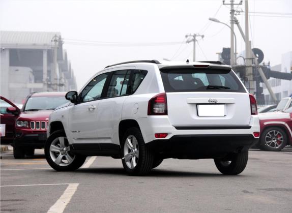 指南者(进口) 2014款 2.0L 两驱运动版 外观   斜后