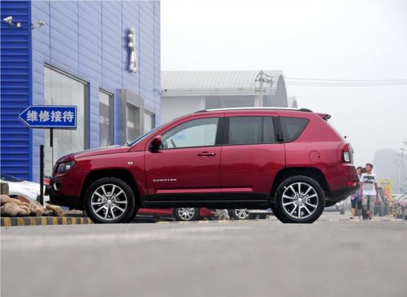 指南者(进口) 2014款 2.4L 四驱豪华版 外观   正侧