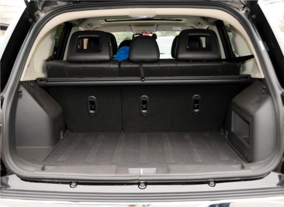 指南者(进口) 2014款 改款 2.4L 四驱舒适版 车厢座椅   后备厢