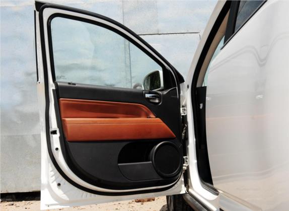 指南者(进口) 2014款 改款 2.4L 四驱豪华导航版 车厢座椅   前门板