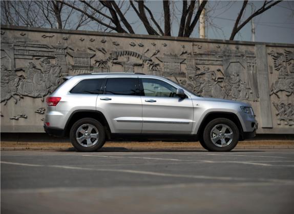 大切诺基(进口) 2011款 5.7L 旗舰导航版 外观   正侧