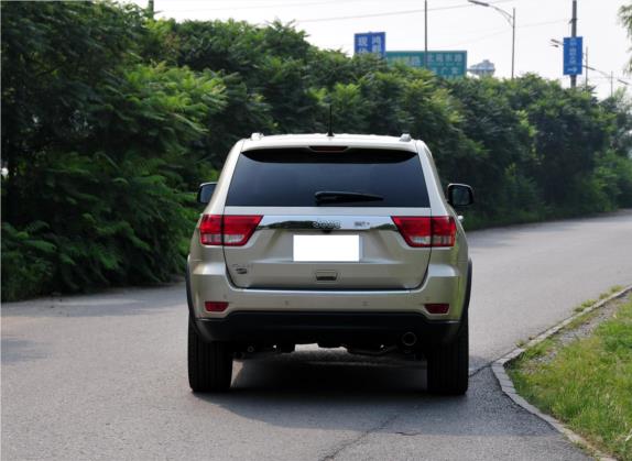 大切诺基(进口) 2011款 3.6L 旗舰版 外观   正后