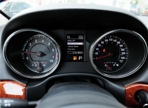 大切诺基(进口) 2013款 3.6L 旗舰尊崇版 中控类   仪表盘