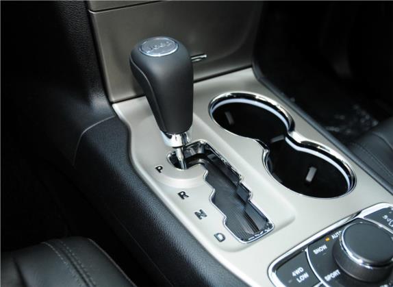 大切诺基(进口) 2013款 3.6L 旗舰尊崇版 中控类   挡把