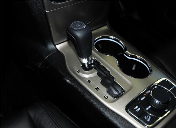 大切诺基(进口) 2013款 3.6L 舒享导航版 中控类   挡把