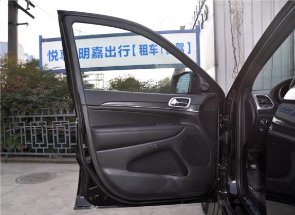 大切诺基(进口) 2020款 3.6L 精英导航版 车厢座椅   前门板