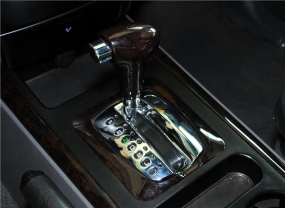 金杯S50 2011款 2.4L 自动四驱舒适型 中控类   挡把