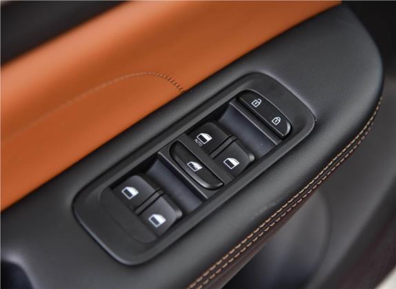 观境 2019款 1.5T 手动智联型 车厢座椅   门窗控制