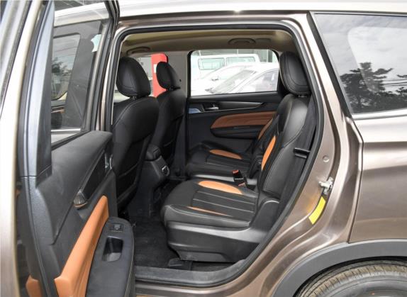 观境 2019款 1.6L 手动舒享型 车厢座椅   后排空间