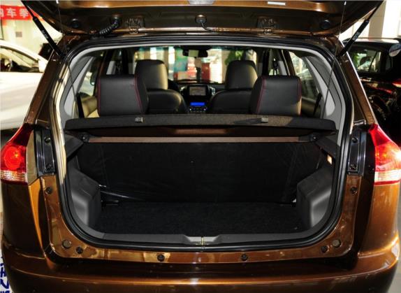 智尚S30 2014款 1.5L 手动精英型 车厢座椅   后备厢