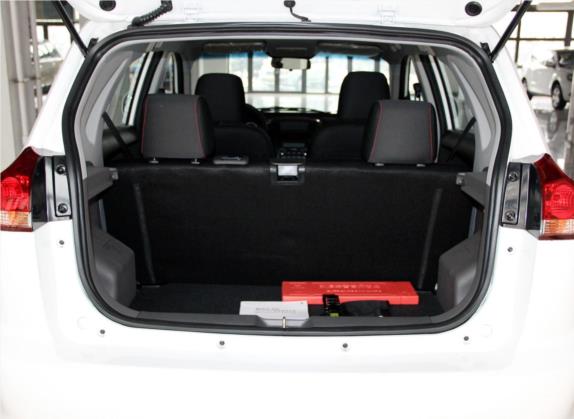 智尚S30 2015款 1.5L 手动电商版 车厢座椅   后备厢