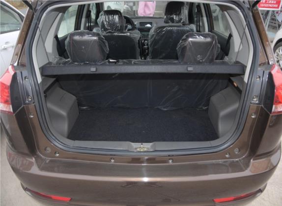 智尚S30 2015款 1.5L 手动精英型 车厢座椅   后备厢