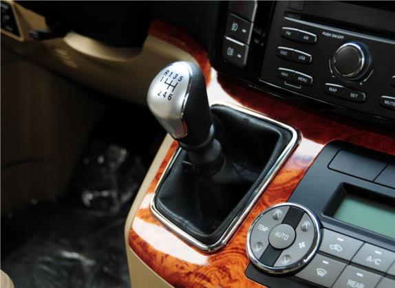 瑞风M5 2012款 2.0T 汽油手动商务版 中控类   挡把