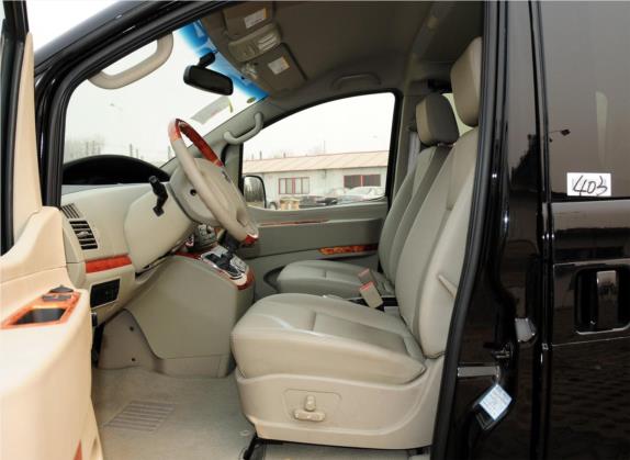 瑞风M5 2012款 2.0T 汽油手动公务版 车厢座椅   前排空间