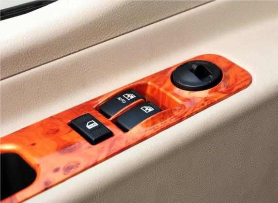 瑞风M5 2012款 2.0T 汽油手动公务版 车厢座椅   门窗控制