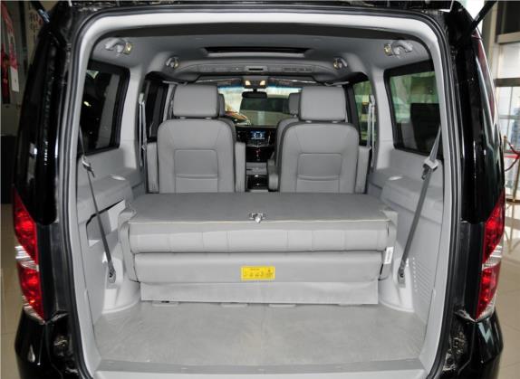 瑞风M5 2013款 2.0T 汽油自动商务版 车厢座椅   后备厢