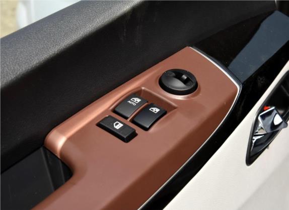 瑞风M5 2016款 2.0T 汽油自动商务版 车厢座椅   门窗控制