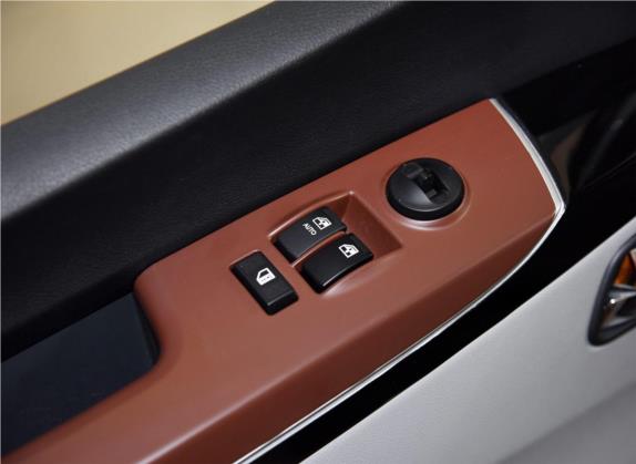 瑞风M5 2017款 2.0T 汽油手动商务版 车厢座椅   门窗控制
