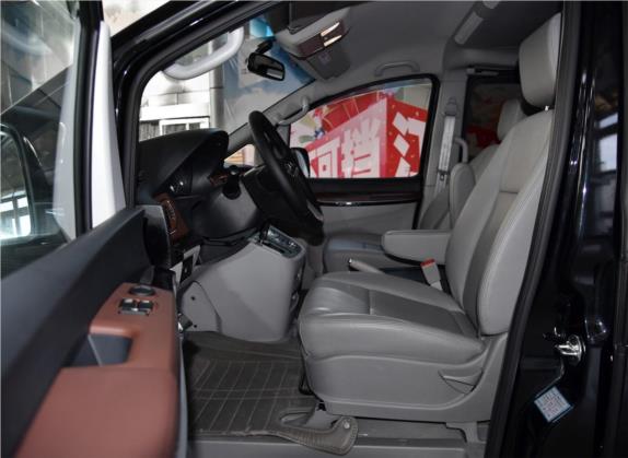 瑞风M5 2017款 2.0T 汽油双离合商务版 车厢座椅   前排空间