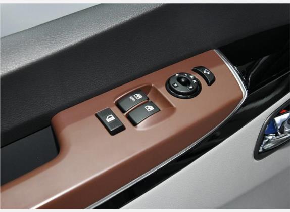 瑞风M5 2019款 2.0T 汽油双离合公务版 车厢座椅   门窗控制