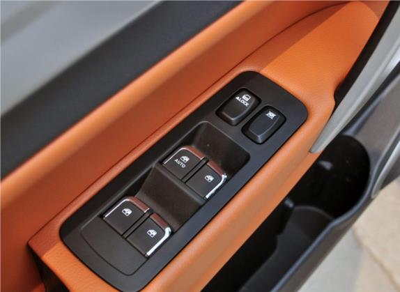 瑞风S5 2013款 2.0T 手动尊享版 车厢座椅   门窗控制