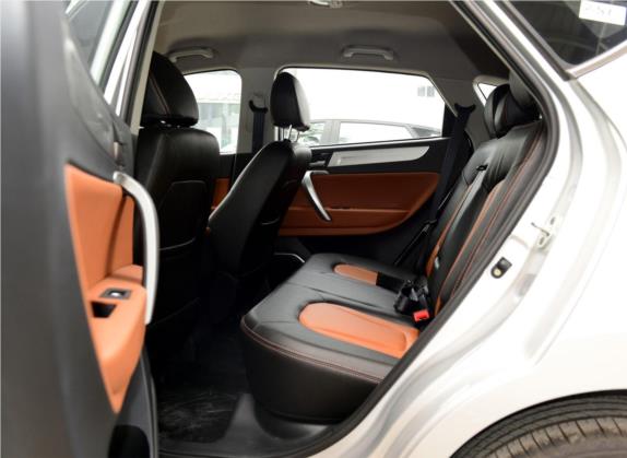 瑞风S5 2014款 2.0T 手动新锐版 车厢座椅   后排空间