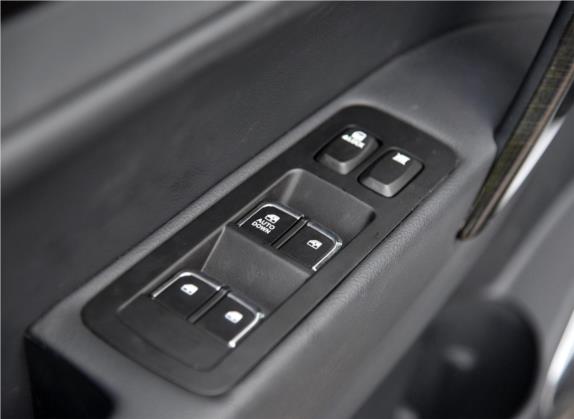 瑞风S5 2015款 1.5T 手动豪华智能型 车厢座椅   门窗控制