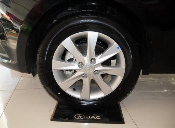 和悦A30 2013款 1.5L CVT豪华型 国IV 其他细节类   前轮