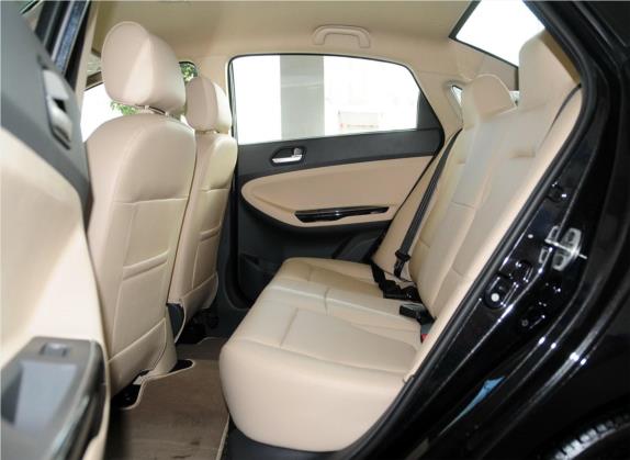和悦A30 2013款 1.5L CVT豪华型 国IV 车厢座椅   后排空间
