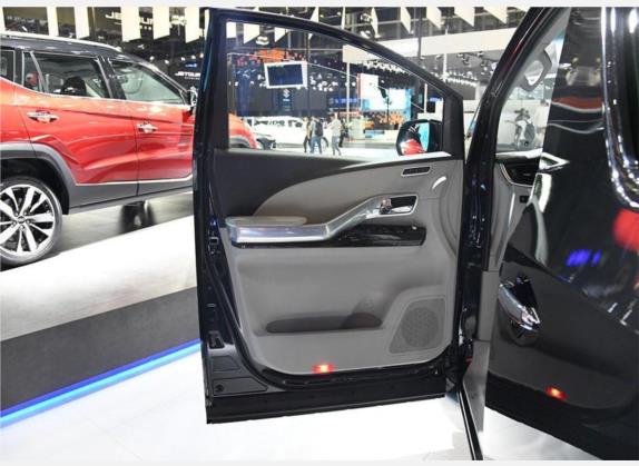 瑞风M6 2019款 2.0T 尊贵型 车厢座椅   前门板