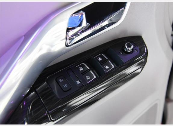 瑞风M6 2019款 2.0T 尊贵型 车厢座椅   门窗控制