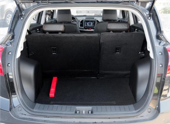 瑞风S3 2014款 1.5L 手动豪华智能型 车厢座椅   后备厢