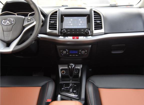 瑞风S3 2014款 1.5L CVT豪华智能型 中控类   中控台