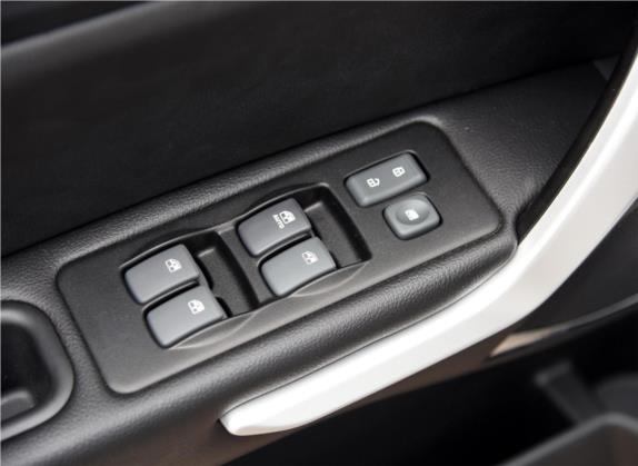 瑞风S3 2016款 1.5L 手动豪华智能型 车厢座椅   门窗控制