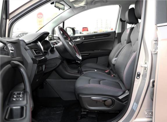 瑞风S3 2018款 定制版 1.5L 手动豪华型 车厢座椅   前排空间