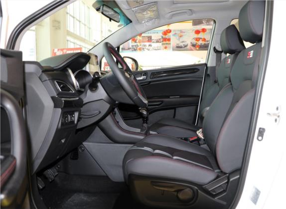 瑞风S3 2018款 定制版 1.5L 手动豪华智能型 车厢座椅   前排空间