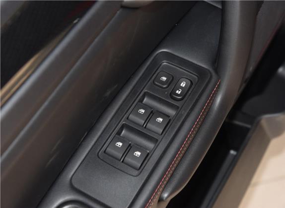 瑞风S3 2018款 1.5L 手动欧洲版 车厢座椅   门窗控制