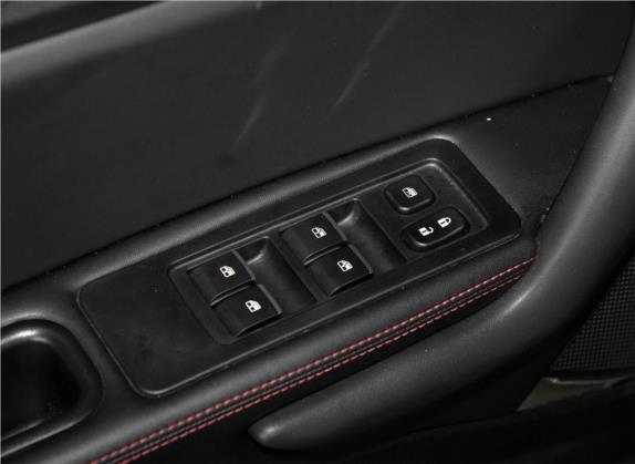 瑞风S3 2020款 1.5L 手动探索型 车厢座椅   门窗控制