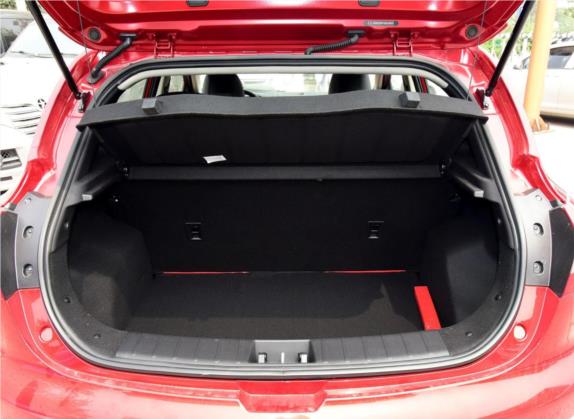 瑞风S2 2015款 1.5L 手动豪华智能型 车厢座椅   后备厢