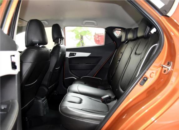 瑞风S2 2016款 1.5L 手动豪华智能型 双色版 车厢座椅   后排空间