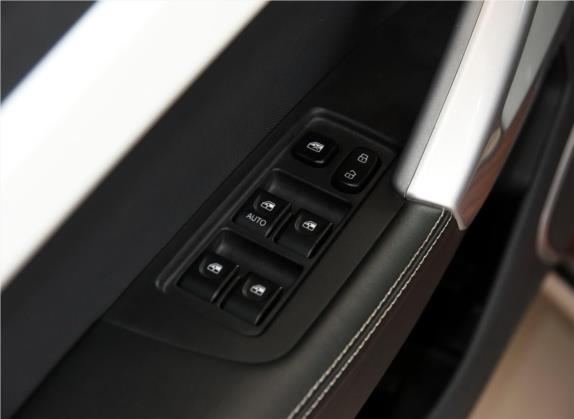 瑞风S2 2016款 1.5L 手动豪华智能型 双色版 车厢座椅   门窗控制