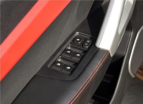 瑞风S2 2017款 1.5L 手动豪华智能型 车厢座椅   门窗控制