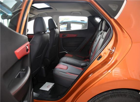 瑞风S2 2017款 1.5L CVT尚酷版 车厢座椅   后排空间