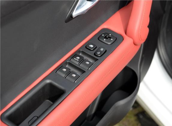 瑞风S2mini 2017款 1.3L 运动版 车厢座椅   门窗控制