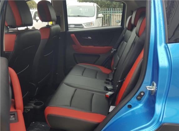 瑞风S2mini 2017款 1.3L 智臻版 车厢座椅   后排空间