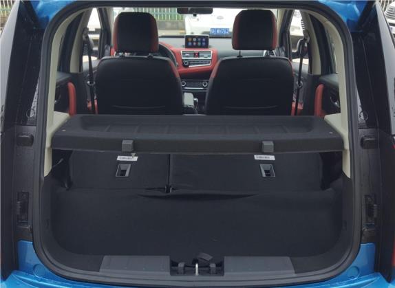 瑞风S2mini 2017款 1.3L 智臻版 车厢座椅   后备厢